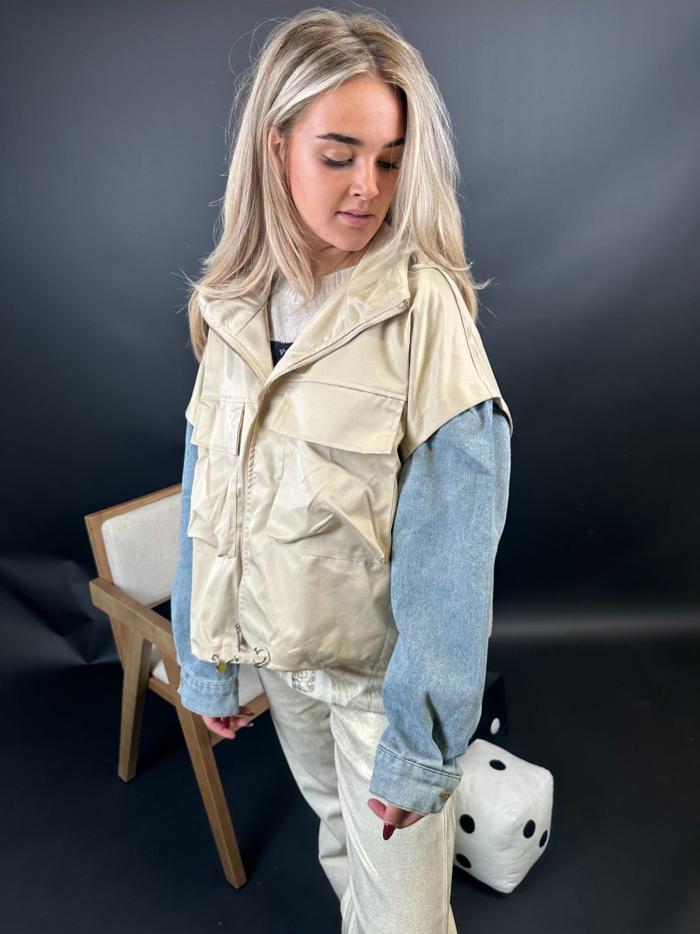 JACKET WITH DENIM SLEEVE